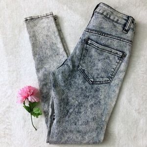 Acid wash high waisted jeggings